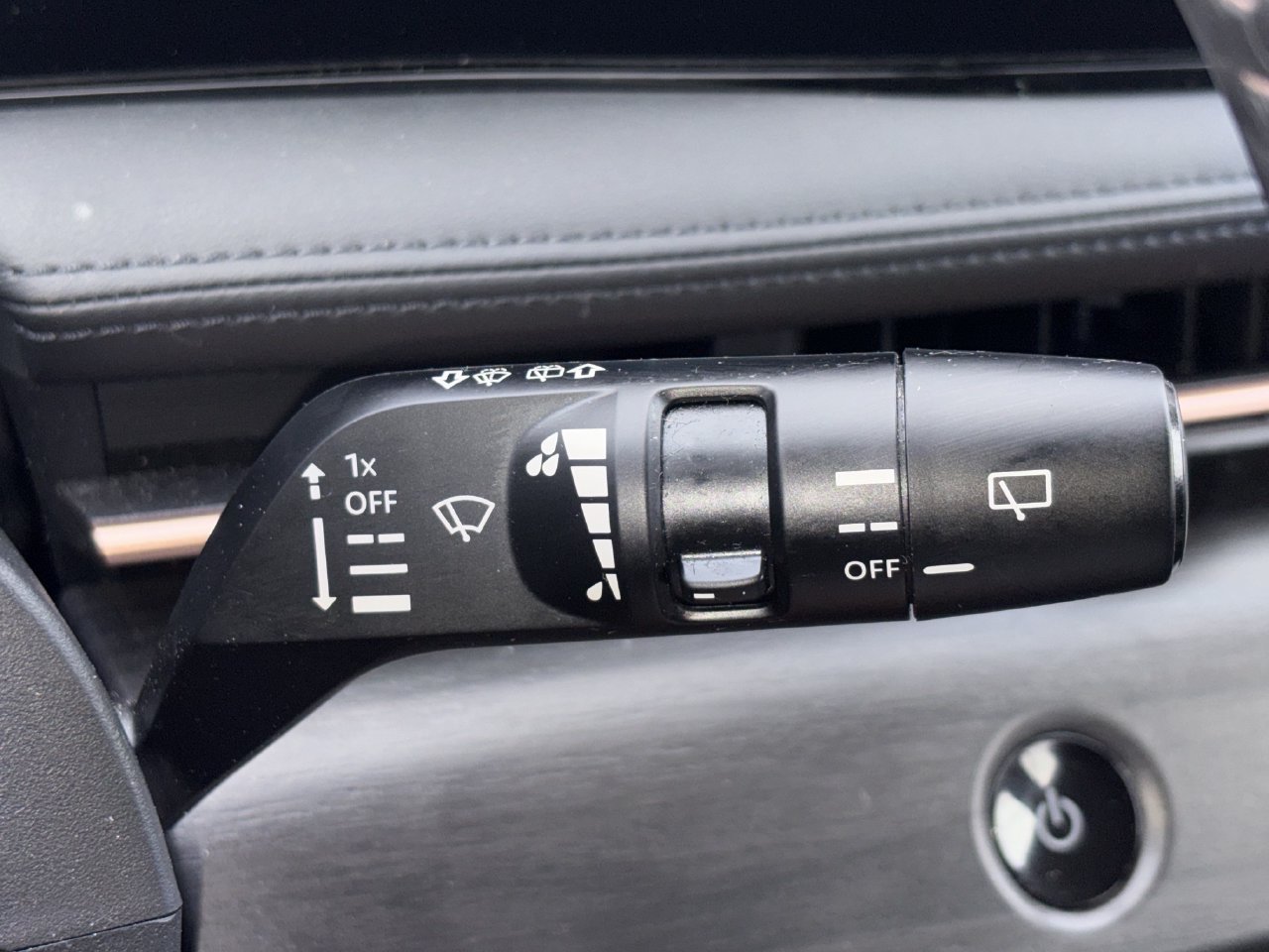 Certified 2024 Nissan Ariya FWD image 24