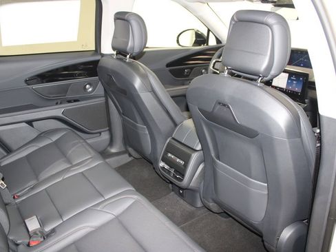 New 2026 Lincoln Nautilus Premier w/ Equipment Group 102A image 32