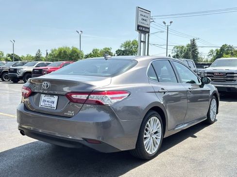 Used 2018 Toyota Camry XLE w/ Audio Package FWD image 12