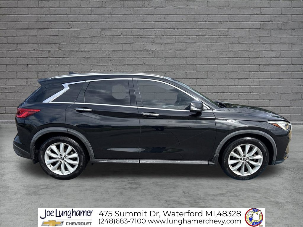 Used 2019 INFINITI QX50 Essential w/ Cargo Package FWD image 2
