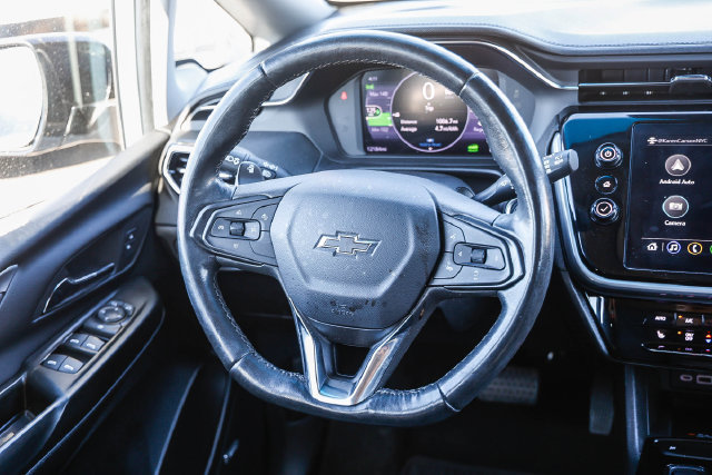 Used 2023 Chevrolet Bolt LT w/ Infotainment Package FWD image 16