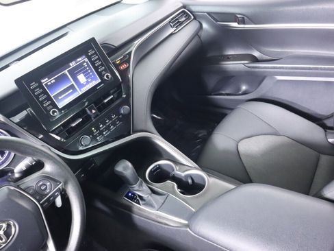 Used 2021 Toyota Camry LE FWD image 29