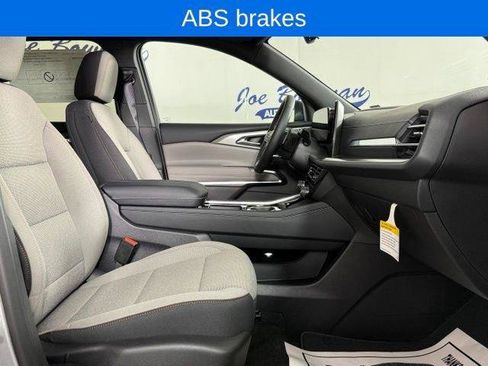 New 2026 Chevrolet Traverse LT w/ Driver Confidence Package AWD/4WD image 20
