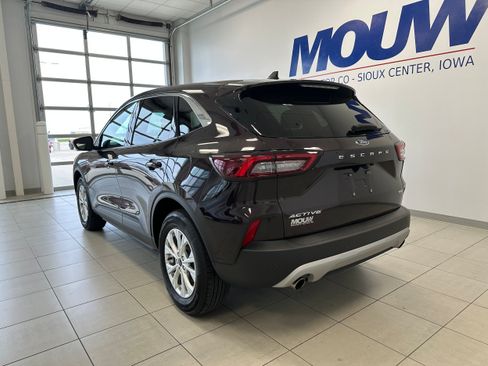 Used 2023 Ford Escape Active w/ Tech Pack #1 AWD/4WD image 6