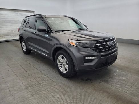 Used 2020 Ford Explorer XLT w/ Equipment Group 202A AWD/4WD image 13