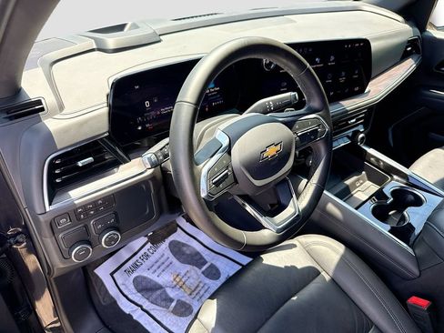Used 2025 Chevrolet Tahoe LT RWD image 10