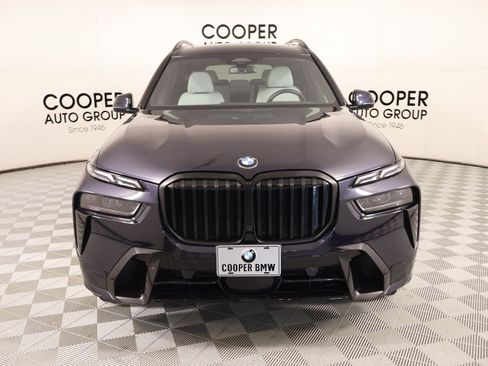 Used 2025 BMW X7 xDrive40i image 9