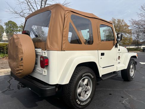 Used 1998 Jeep Wrangler Sahara image 17