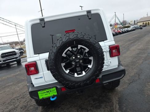 Used 2025 Jeep Wrangler Unlimited Rubicon 4xe w/ Convenience Group image 5