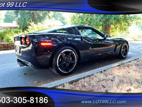 Used 2005 Chevrolet Corvette Coupe w/ Preferred Equipment Group RWD image 10