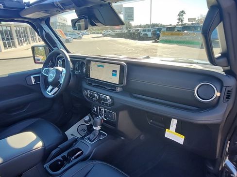New 2026 Jeep Wrangler Unlimited Sahara AWD/4WD image 16