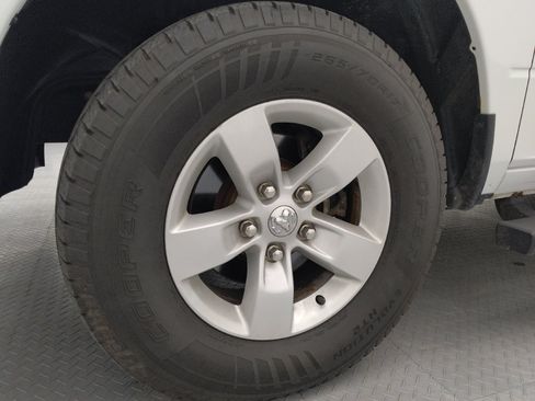 Used 2018 RAM 1500 Classic SLT AWD/4WD image 31