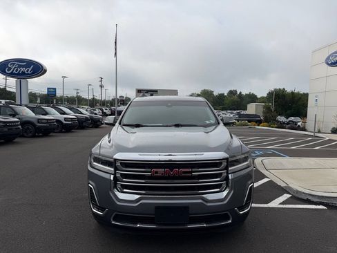 Used 2022 GMC Acadia SLE w/ Driver Convenience Package FWD image 3