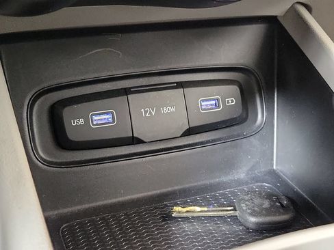 Used 2022 Hyundai Venue SEL w/ Cargo Package FWD image 22
