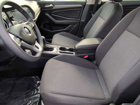 Used 2019 Volkswagen Jetta S w/ Driver Assistance Package image 10