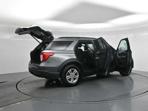 Certified 2022 Ford Explorer XLT w/ Class IV Trailer Tow Package image 6