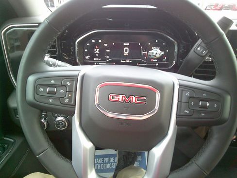Used 2023 GMC Sierra 1500 Elevation image 14