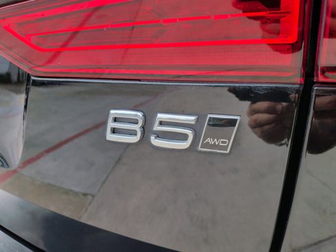 Used 2025 Volvo XC60 B5 Plus image 38