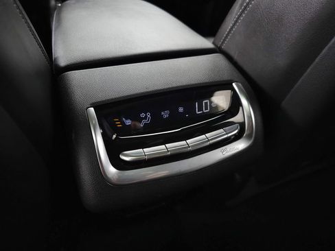 Used 2023 Cadillac XT6 Premium Luxury w/ Technology Package AWD/4WD image 35