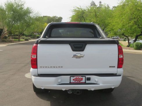 Used 2008 Chevrolet Avalanche LTZ w/ LTZ Preferred Equipment Group image 12