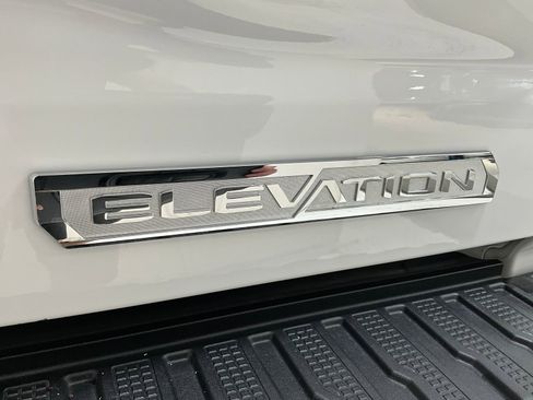 Used 2025 GMC Sierra 1500 Elevation AWD/4WD image 11