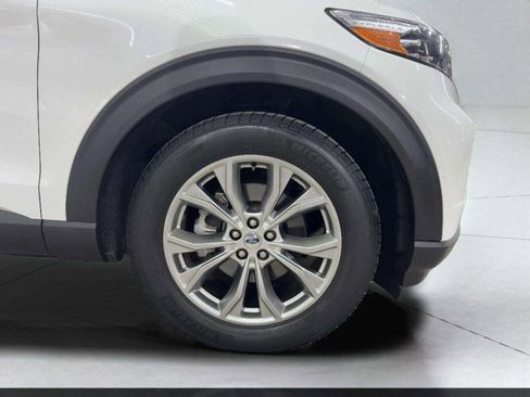 Used 2020 Ford Explorer XLT w/ Equipment Group 202A image 43