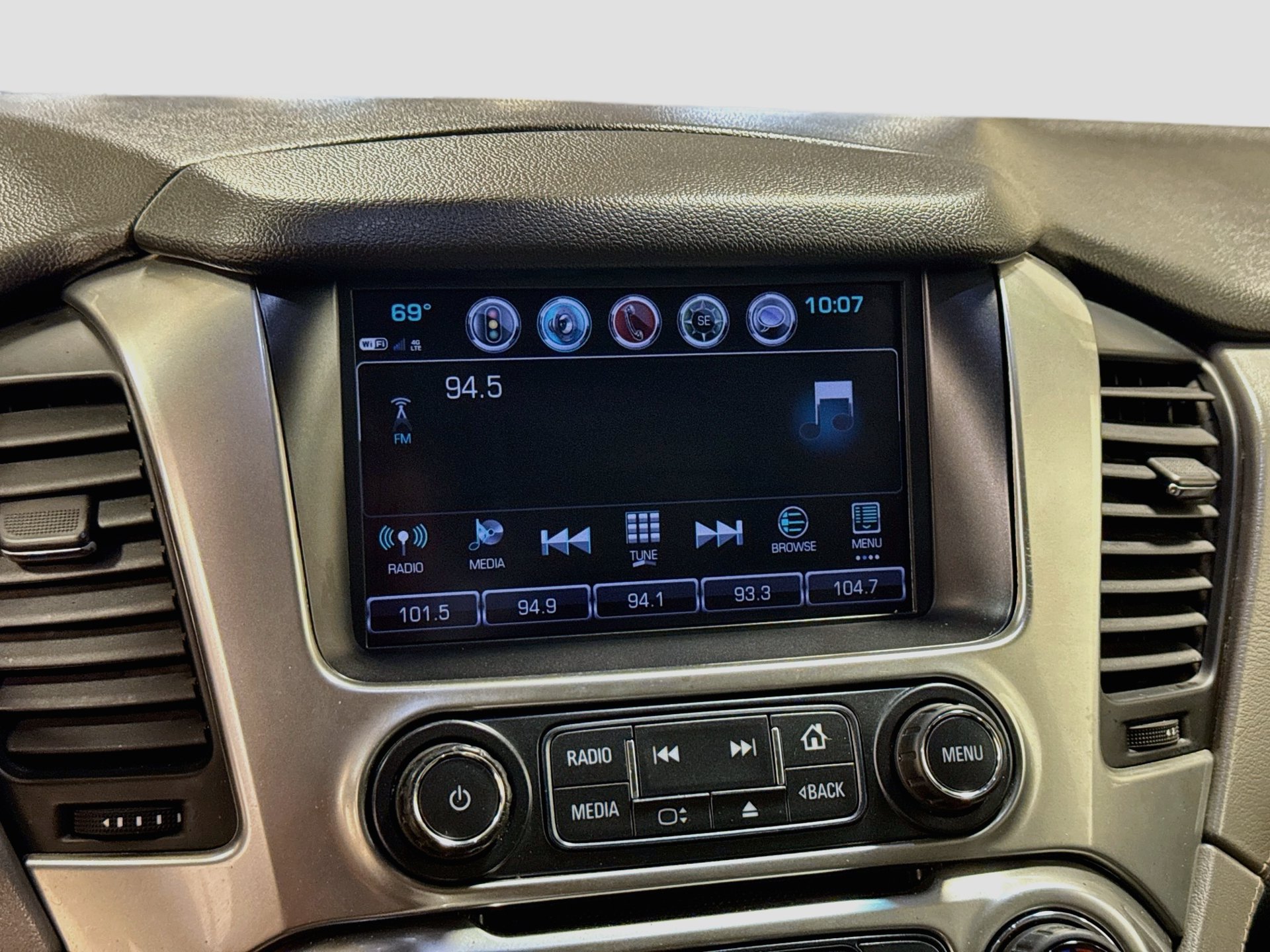 Used 2017 Chevrolet Tahoe LT w/ LT Signature Package RWD image 15