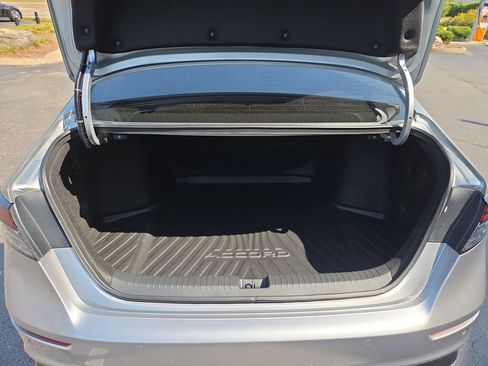 Used 2024 Honda Accord Touring image 14