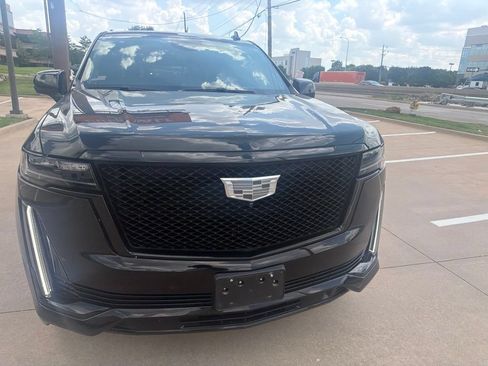 Used 2021 Cadillac Escalade ESV Sport Platinum AWD/4WD image 11