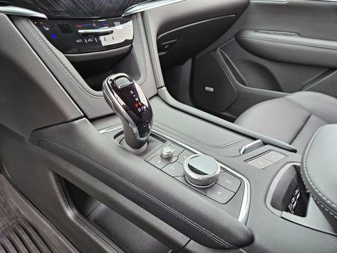 Certified 2025 Cadillac XT6 Premium Luxury w/ LPO, Floor Liner Package FWD image 24
