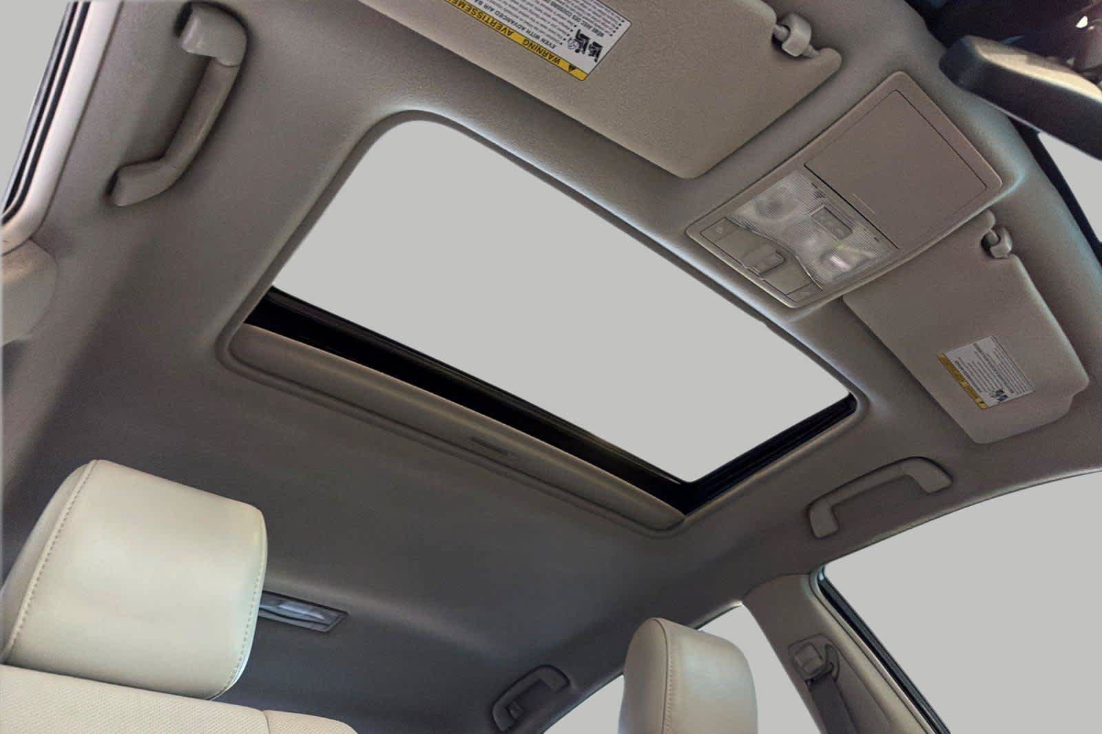 Used 2011 Toyota Avalon Limited FWD image 18