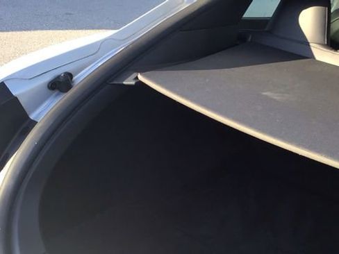 Used 2017 Tesla Model S 60 image 9