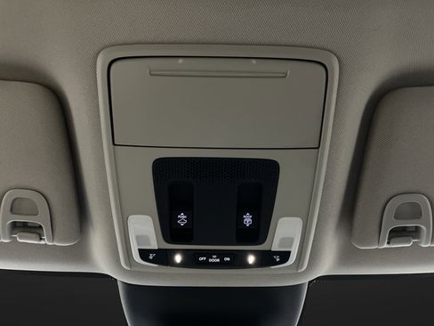 Used 2023 Honda Pilot Touring image 25