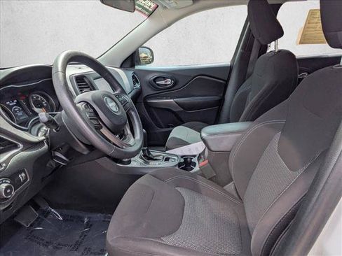 Used 2019 Jeep Cherokee Latitude w/ Popular Appearance Group AWD/4WD image 11