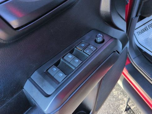 Used 2022 Toyota Tacoma SR AWD/4WD image 11