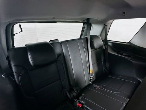 Used 2018 GMC Yukon SLT w/ Open Road Package image 28
