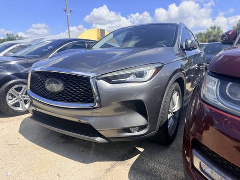 Used 2019 INFINITI QX50 Essential w/ Premium Heat Package FWD image 1