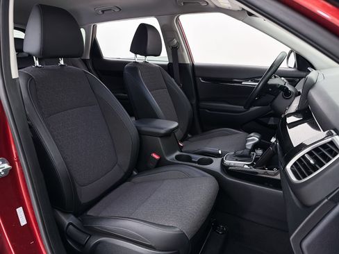 Certified 2025 Kia Seltos S FWD image 26