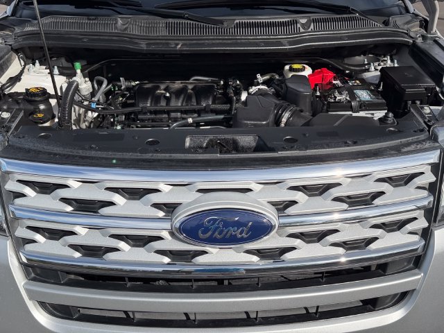 Used 2018 Ford Explorer XLT w/ Equipment Group 201A FWD image 28