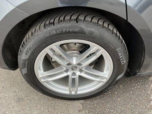 Used 2023 Porsche Macan w/ Premium Package Plus image 16