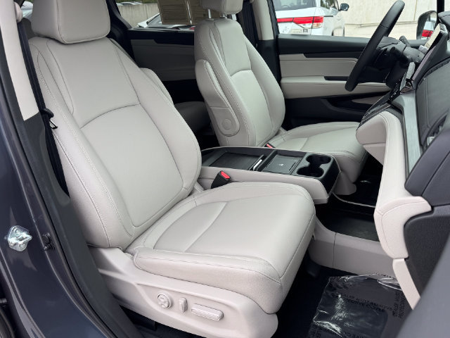 Certified 2026 Honda Odyssey EX-L image 12