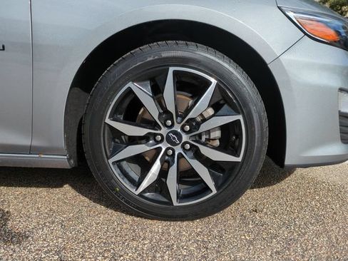 Used 2023 Chevrolet Malibu RS FWD image 11