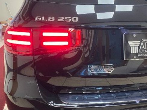 Used 2025 Mercedes-Benz GLB 250 image 30