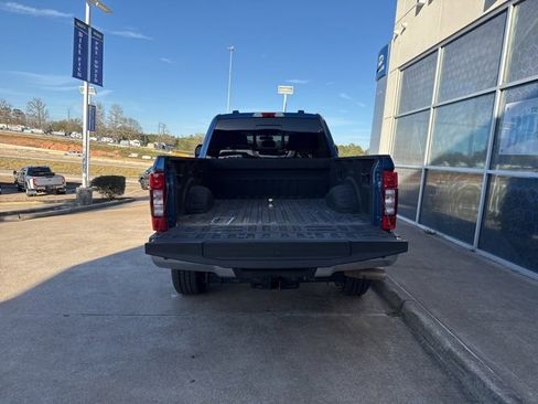 Used 2022 Ford F250 Lariat w/ Lariat Value Package image 7