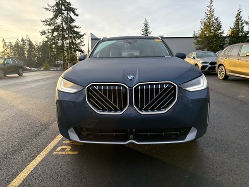 Used 2025 BMW X3 xDrive30i w/ Premium Package image 2