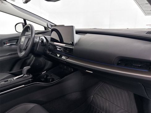 Used 2025 Toyota Prius Limited image 45