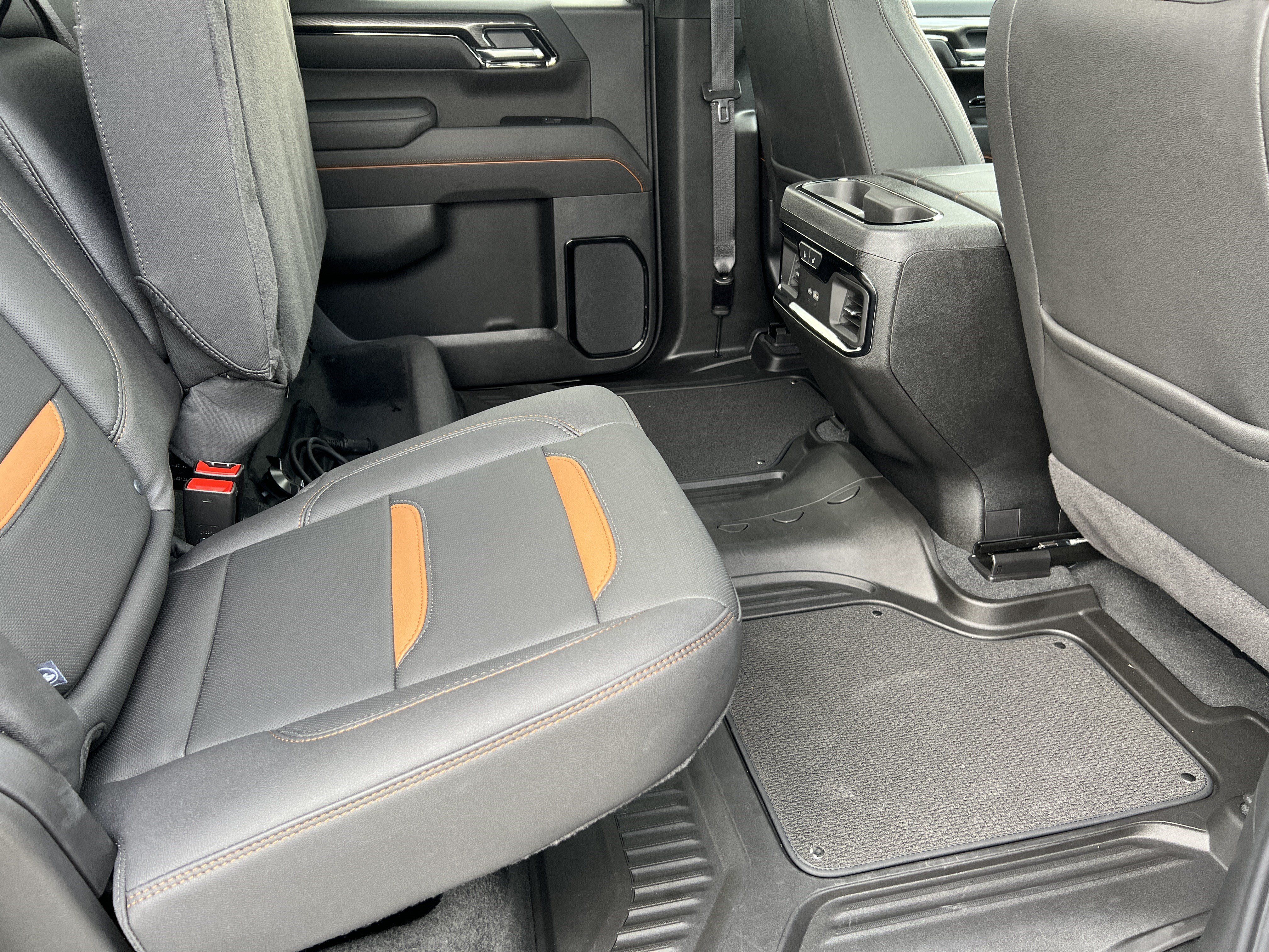 Used 2025 GMC Sierra 1500 AT4 w/ Technology Package AWD/4WD image 20