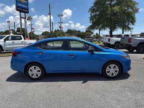 Used 2021 Nissan Versa S FWD image 4