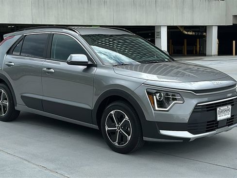 New 2026 Kia Niro EX FWD image 1