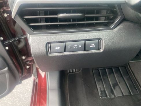 Used 2024 Nissan Altima 2.5 SV image 16